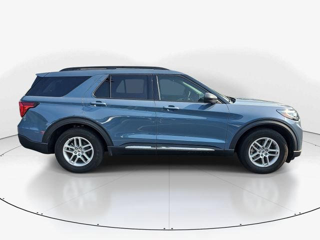 Certified 2025 Ford Explorer Active w/ Active Comfort Package RWD image 2