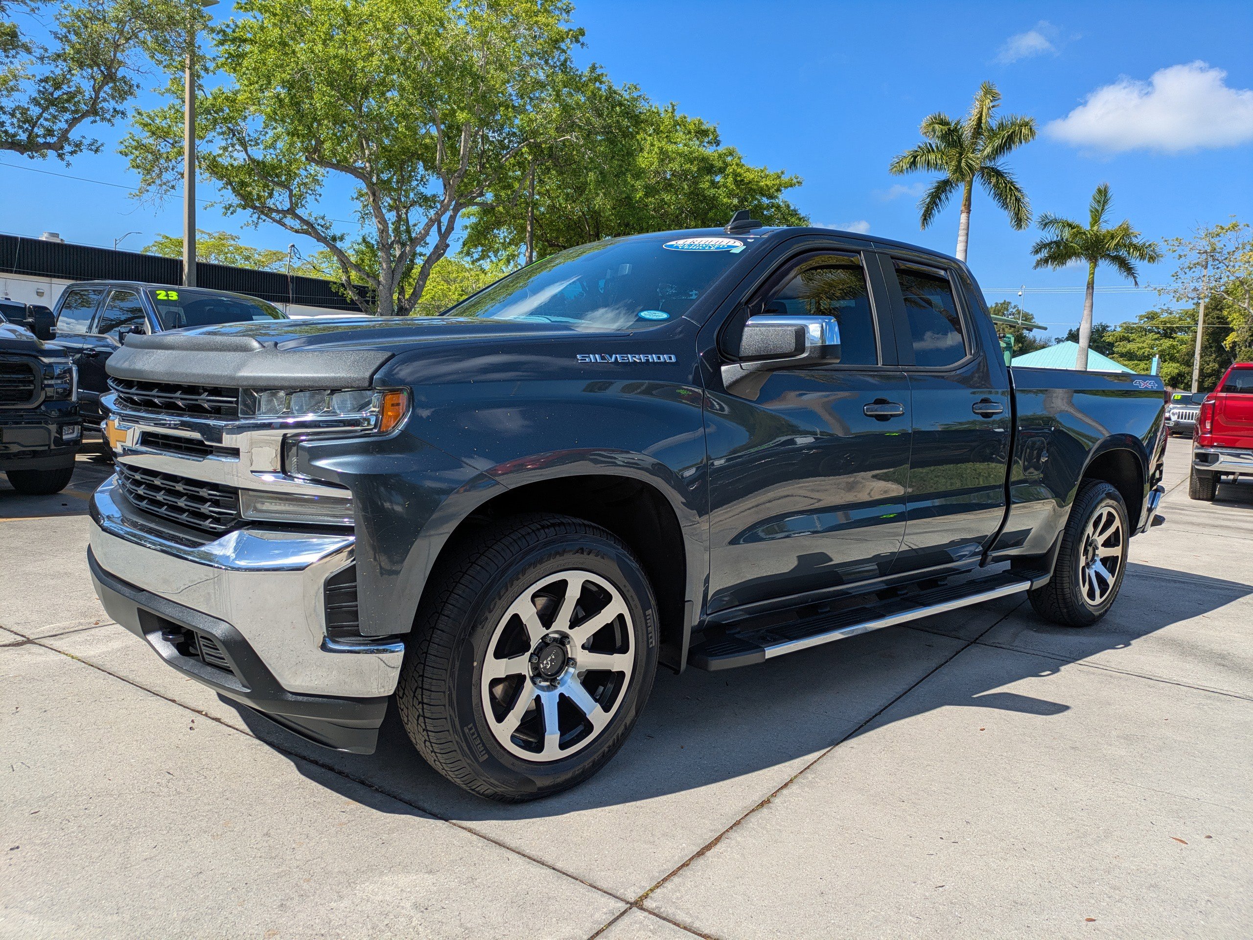 Used 2019 Chevrolet Silverado 1500 LT w/ All-Star Edition AWD/4WD image 7