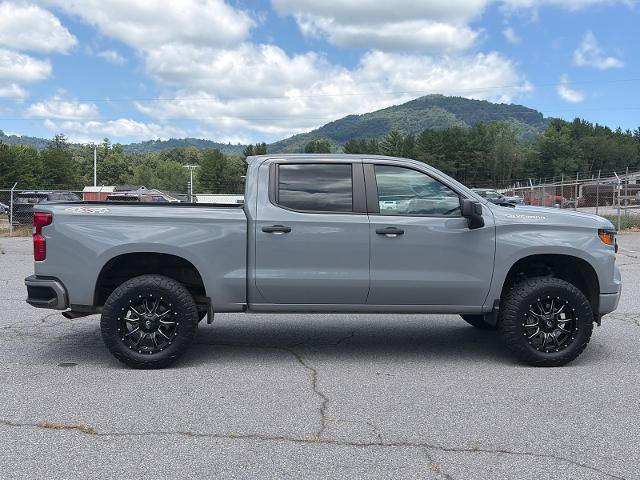 Used 2024 Chevrolet Silverado 1500 Custom AWD/4WD image 2