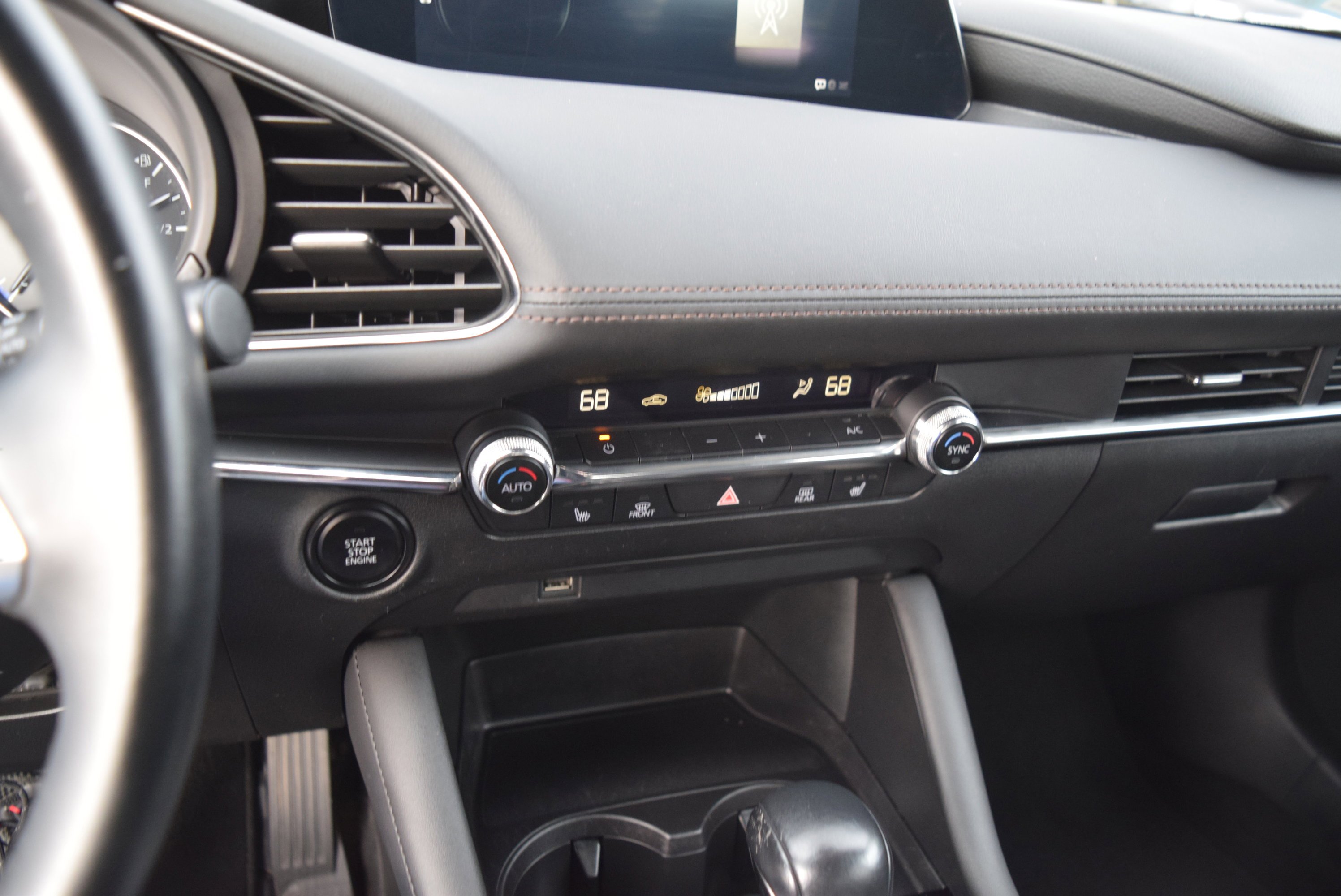 Used 2021 MAZDA MAZDA3 s image 14