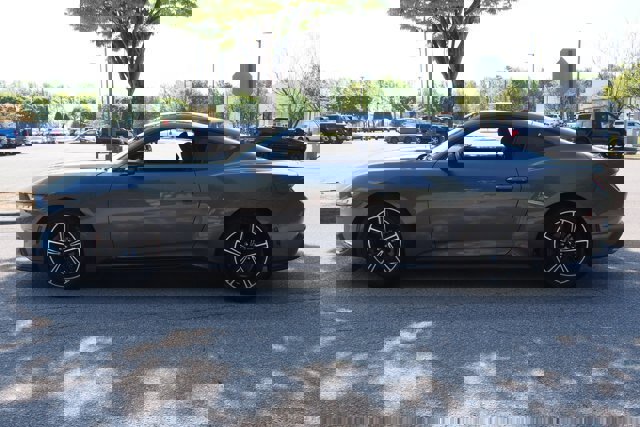 Certified 2025 Ford Mustang Coupe image 2