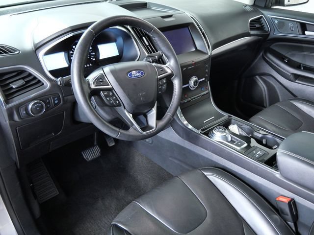 Certified 2020 Ford Edge Titanium w/ Equipment Group 301A AWD/4WD image 3