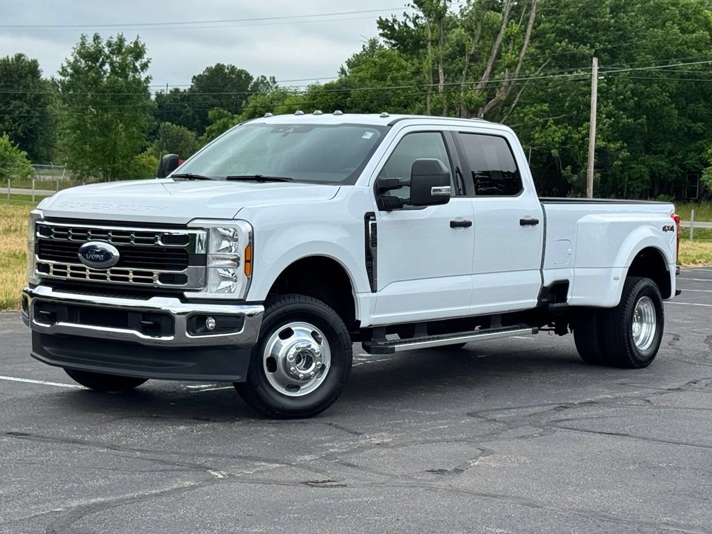 Certified 2024 Ford F350 XLT AWD/4WD image 2