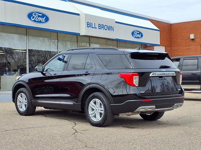 Certified 2024 Ford Explorer XLT w/ Equipment Group 202A image 3