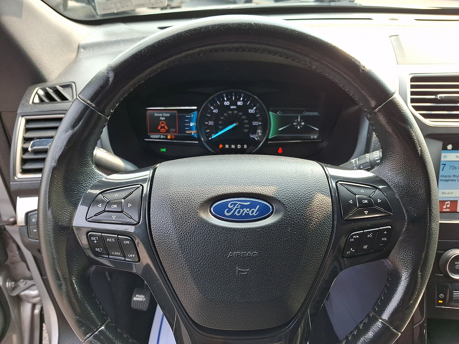 Certified 2018 Ford Explorer XLT w/ Equipment Group 201A AWD/4WD image 20