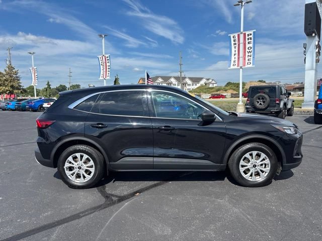 Certified 2023 Ford Escape Active AWD/4WD image 6