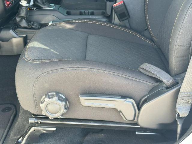 Used 2024 Jeep Gladiator Mojave w/ Technology Group image 17