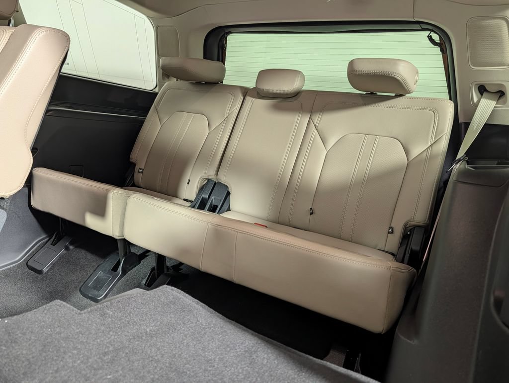 Certified 2024 Ford Expedition Limited RWD image 13
