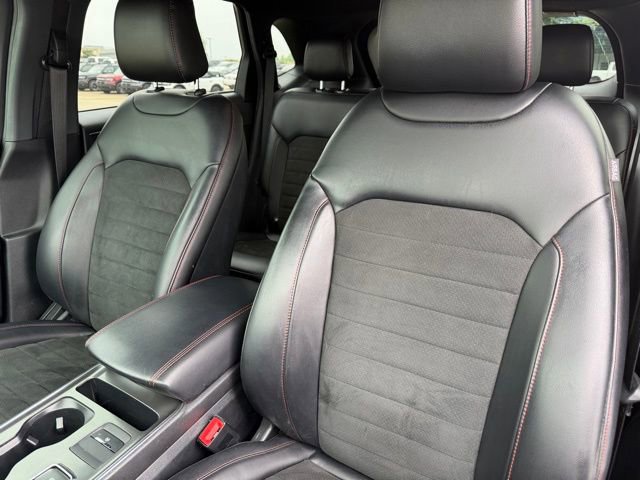 Certified 2022 Ford Edge ST-Line AWD/4WD image 10