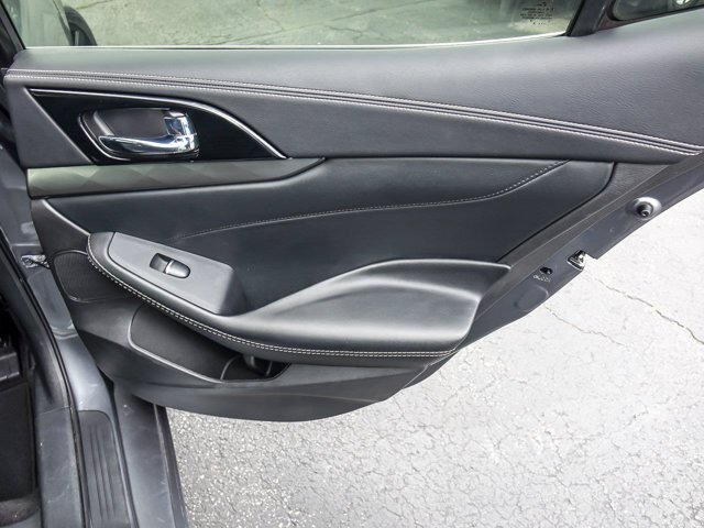 Used 2023 Nissan Maxima SL FWD image 32