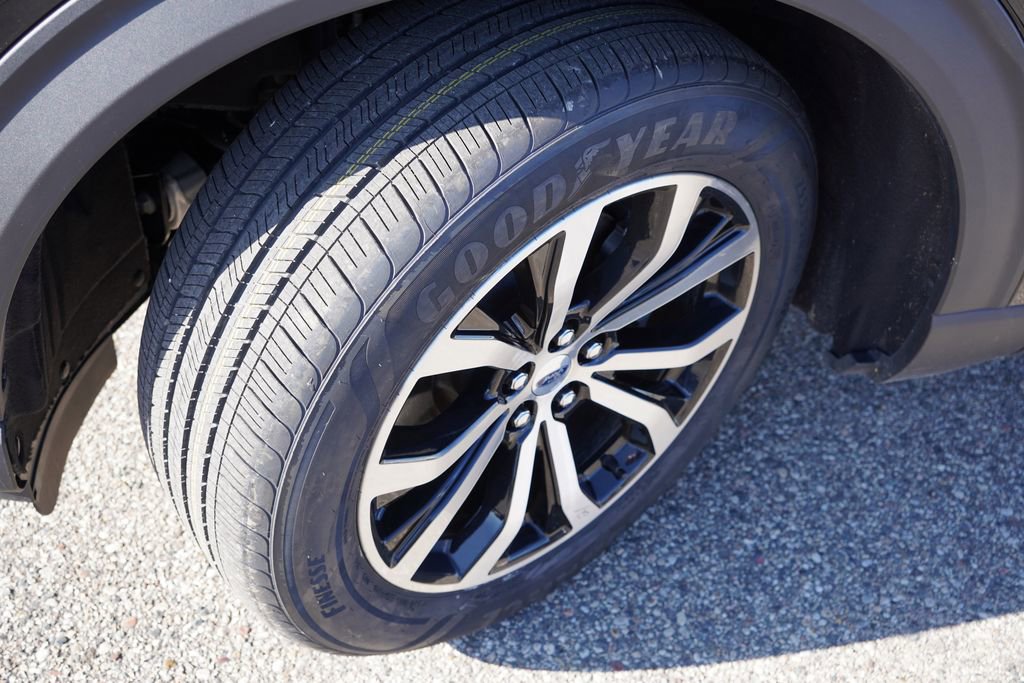 Certified 2025 Ford Explorer ST-Line AWD/4WD image 13