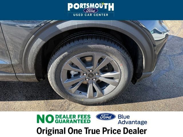 Certified 2022 Ford Explorer XLT w/ Equipment Group 202A image 36