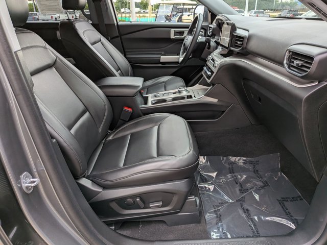 Certified 2023 Ford Explorer XLT w/ Equipment Group 202A AWD/4WD image 40