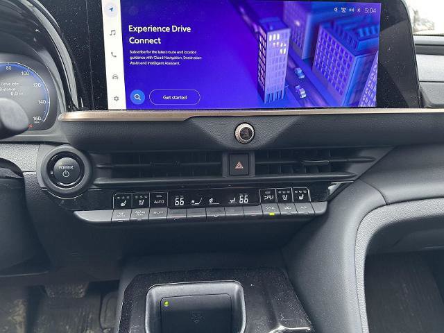 Used 2025 Toyota Crown Signia image 25