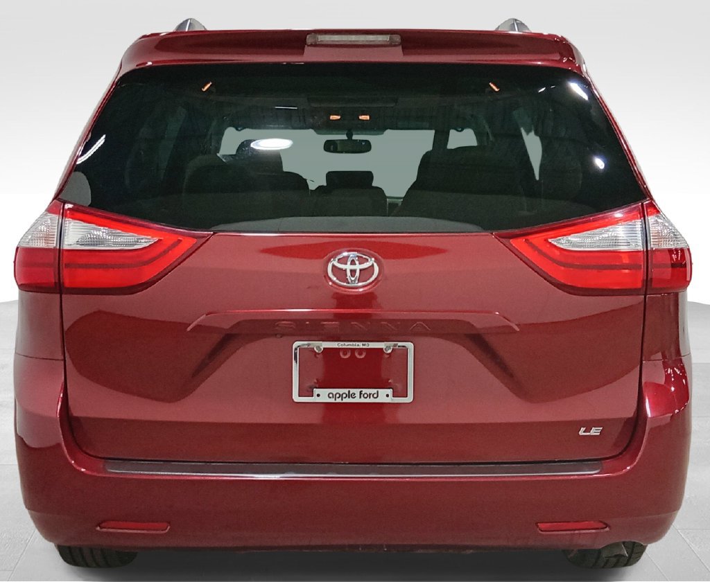 Used 2017 Toyota Sienna LE FWD image 4