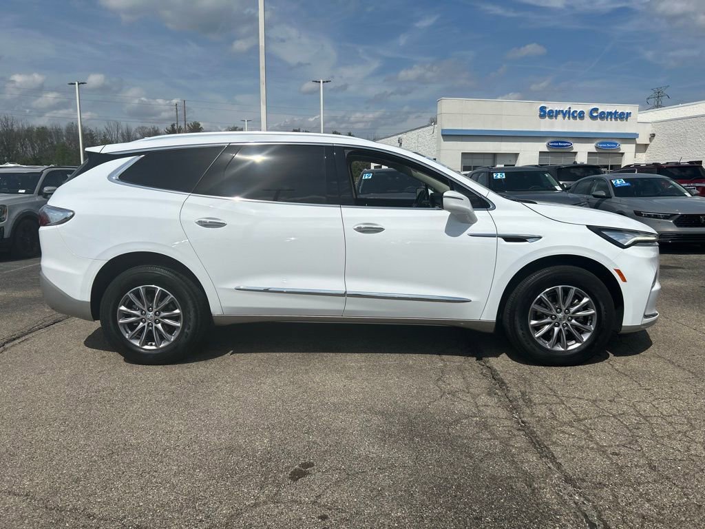 Used 2023 Buick Enclave Essence w/ Trailering Package, 5000 lbs. FWD image 3