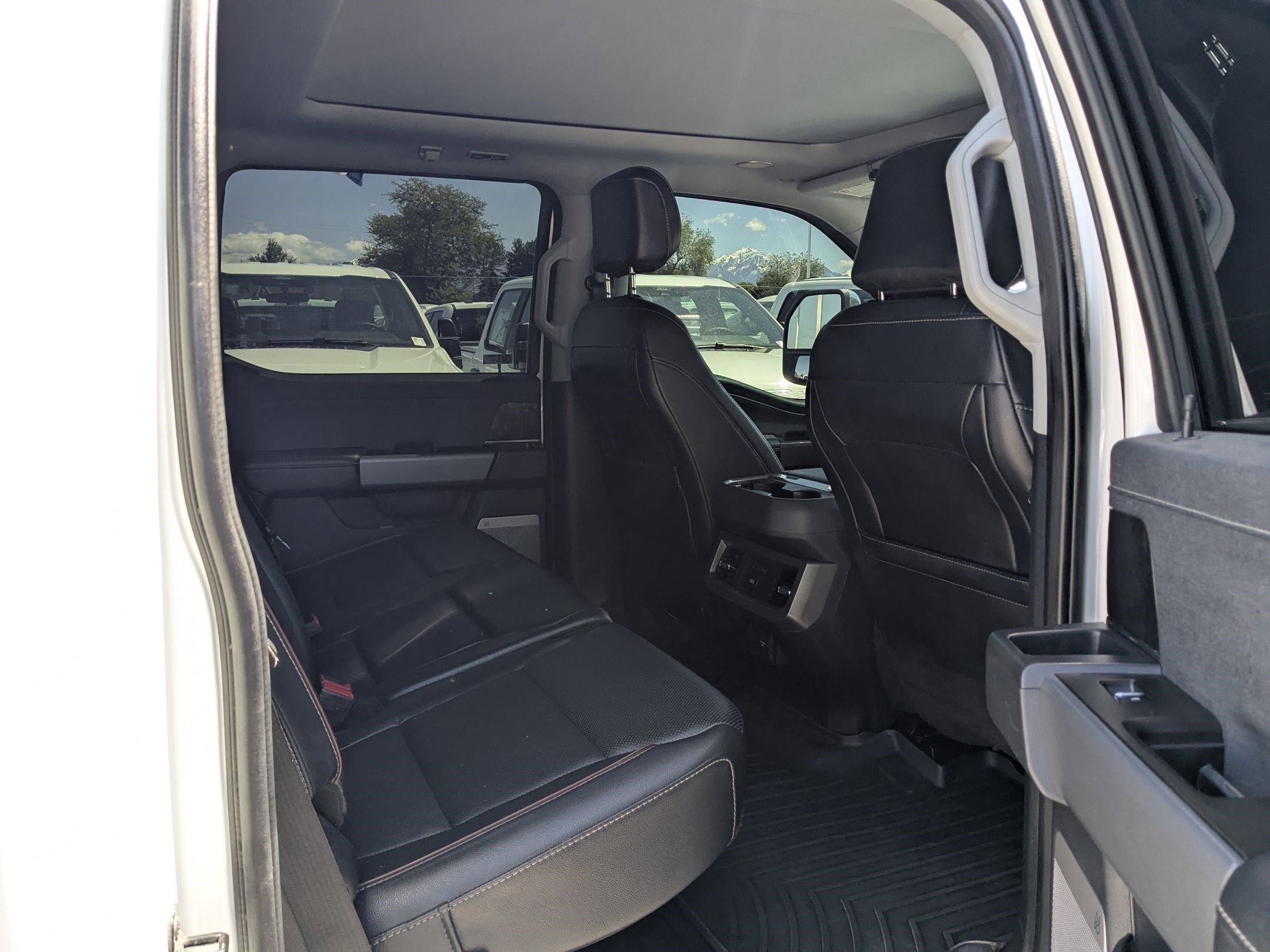 Certified 2023 Ford F350 Lariat w/ Lariat Ultimate Package AWD/4WD image 34