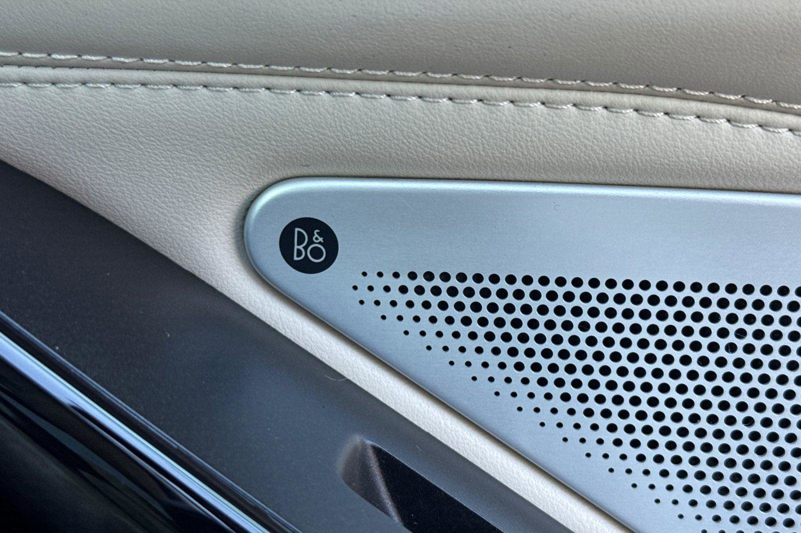 Certified 2021 Ford Explorer Platinum w/ Equipment Group 601A image 35