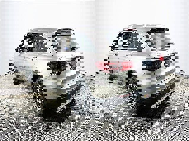 Used 2020 Mercedes-Benz GLC 300 4MATIC image 5