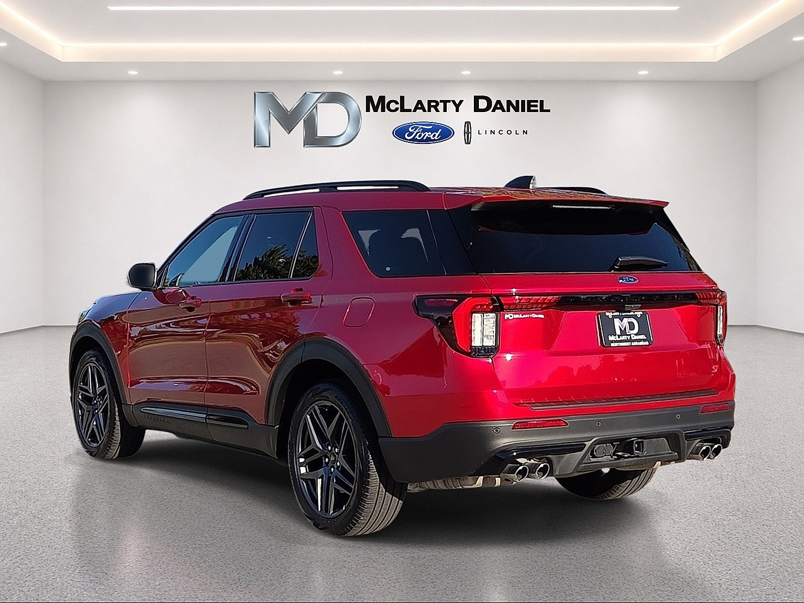 Certified 2025 Ford Explorer ST AWD/4WD image 4
