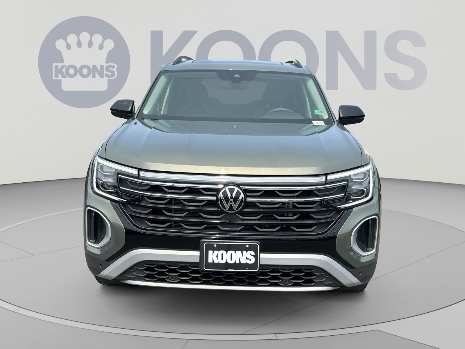 Used 2025 Volkswagen Atlas Peak Edition SE AWD/4WD image 19