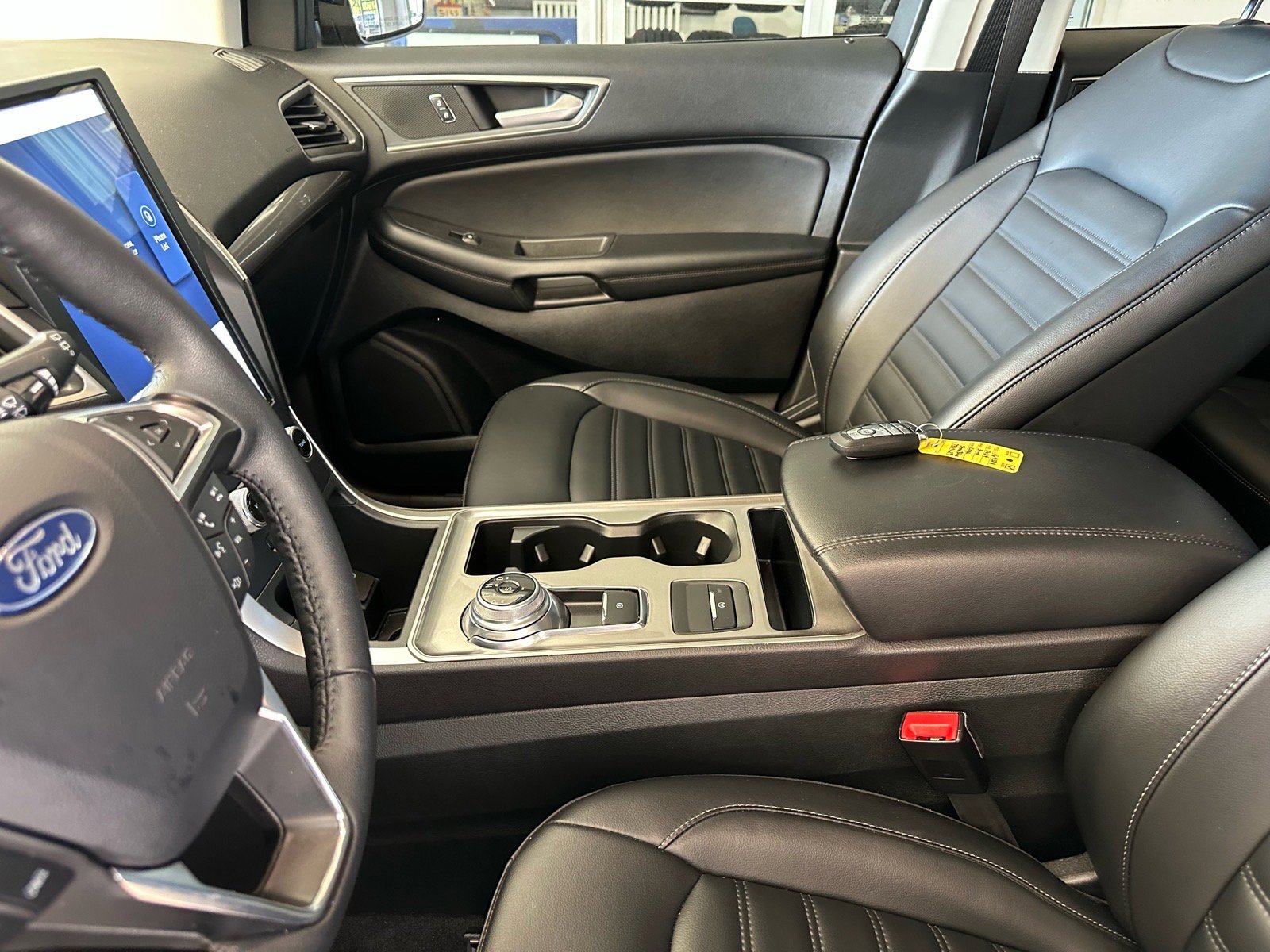 Certified 2024 Ford Edge SEL w/ Convenience Package AWD/4WD image 19