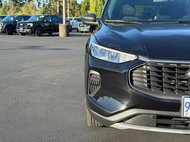 Certified 2024 Ford Escape Active AWD/4WD image 9