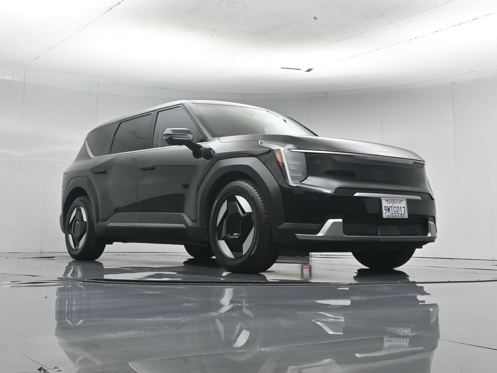 Used 2024 Kia EV9 Light Long Range RWD image 51