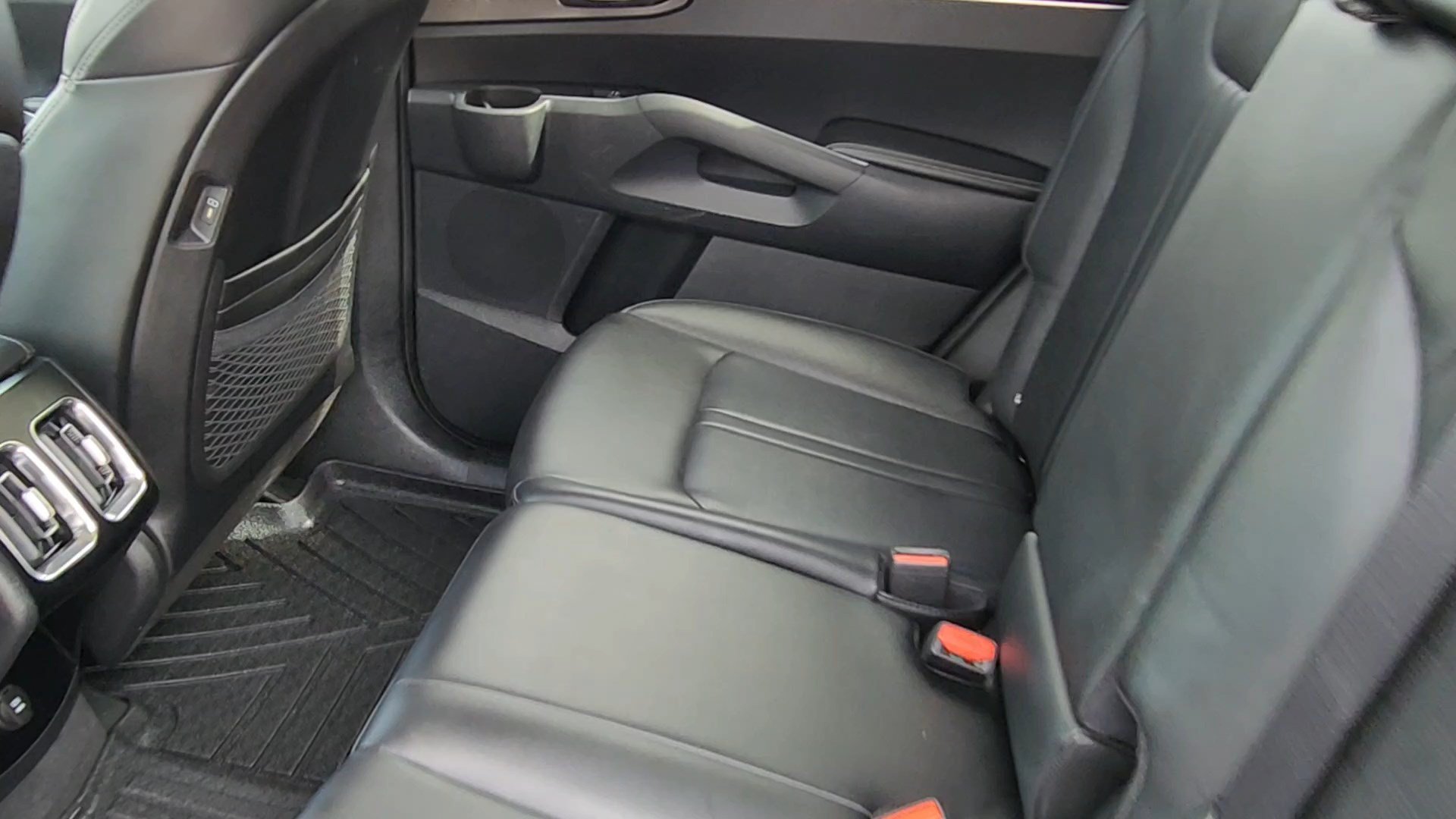 Used 2024 Kia Sorento S AWD/4WD image 32