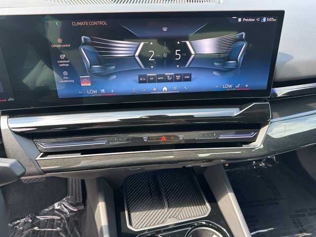 Used 2025 BMW 530i xDrive AWD/4WD image 22