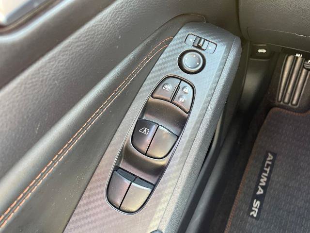 Used 2020 Nissan Altima 2.5 SR w/ Premium Package FWD image 25