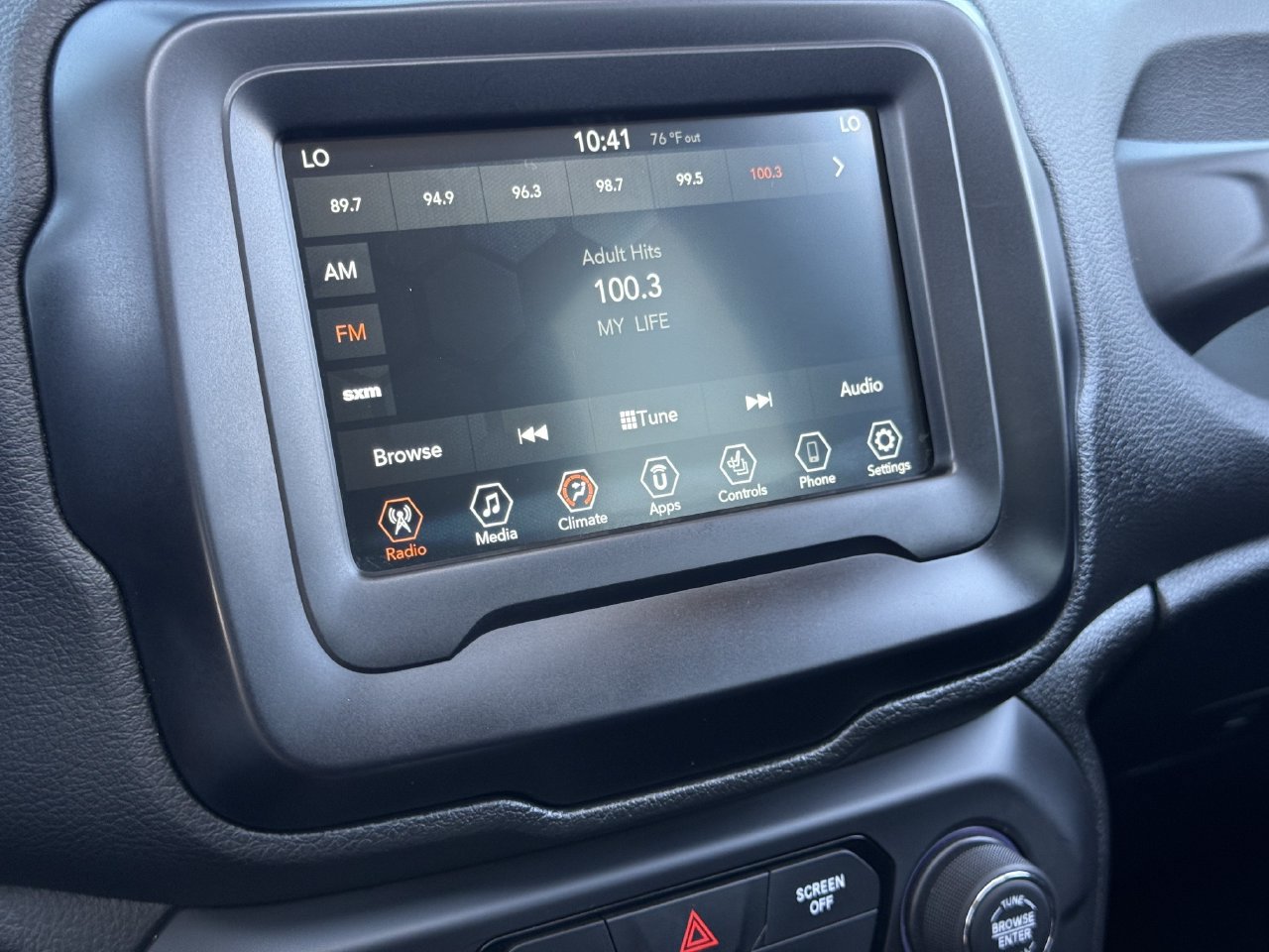 Used 2019 Jeep Renegade Limited AWD/4WD image 16