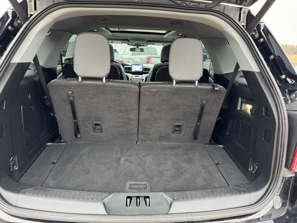 Certified 2022 Ford Explorer XLT image 6