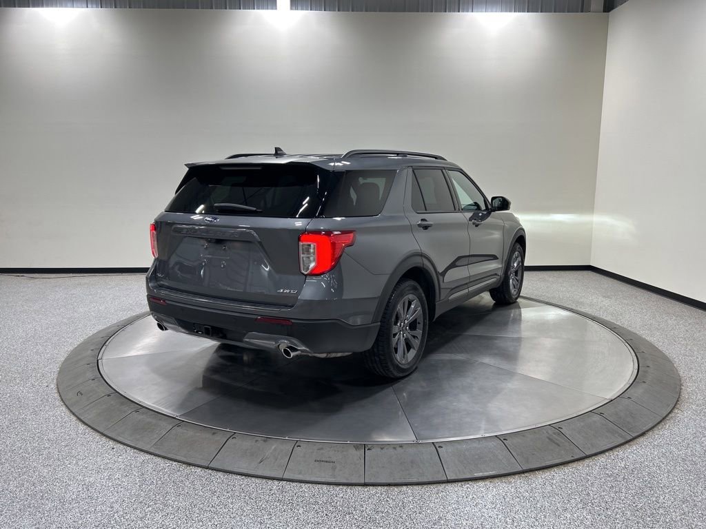 Certified 2024 Ford Explorer XLT w/ Equipment Group 202A AWD/4WD image 7