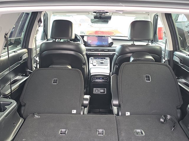 Used 2024 Hyundai Palisade SEL w/ Premium Package FWD image 9