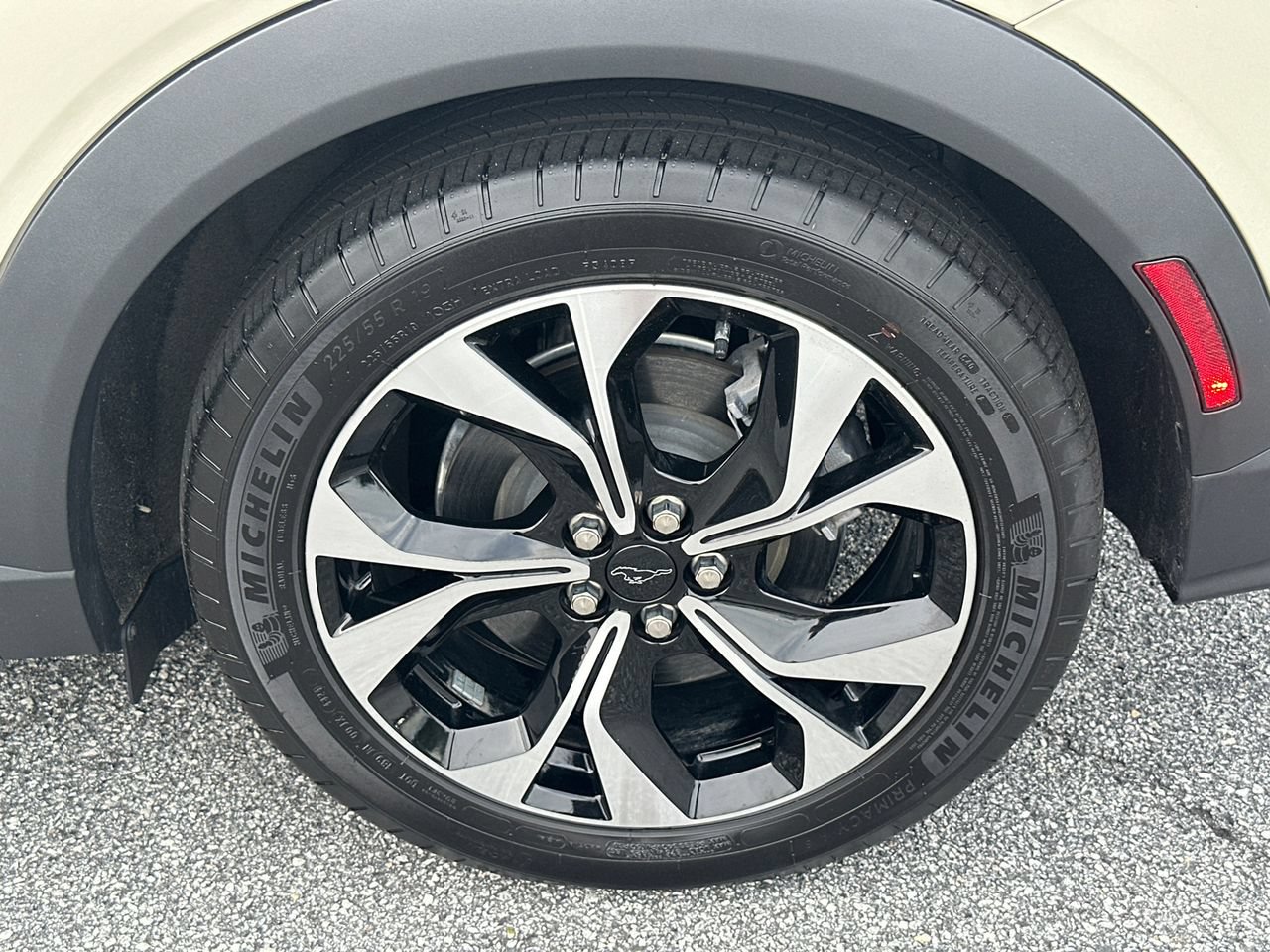 Certified 2025 Ford Mustang Mach-E Select w/ Comfort Package Lite RWD image 22