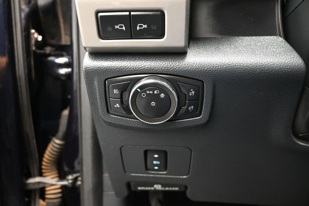 Certified 2022 Ford F350 Lariat w/ Lariat Value Package AWD/4WD image 15