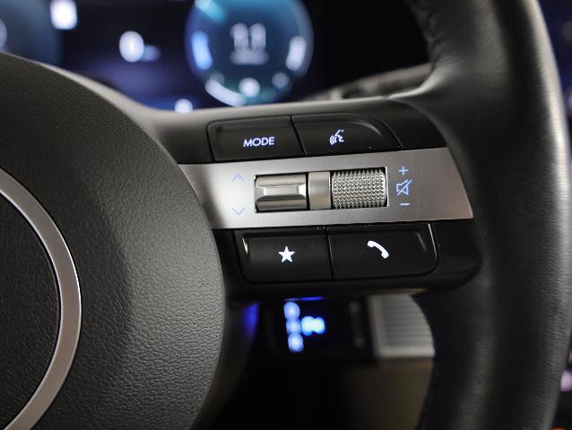 Used 2025 Hyundai Tucson Limited AWD/4WD image 18