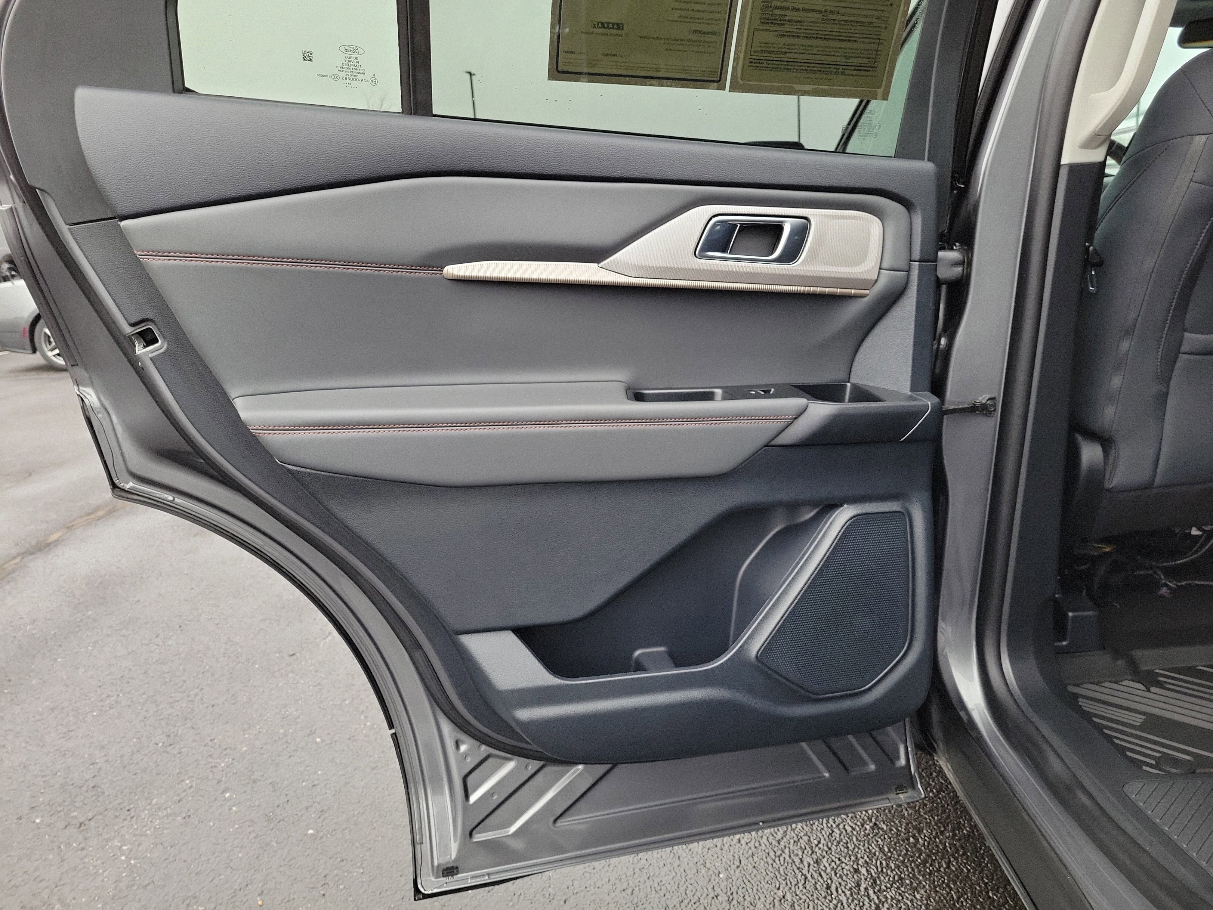 Certified 2025 Ford Explorer Active image 10