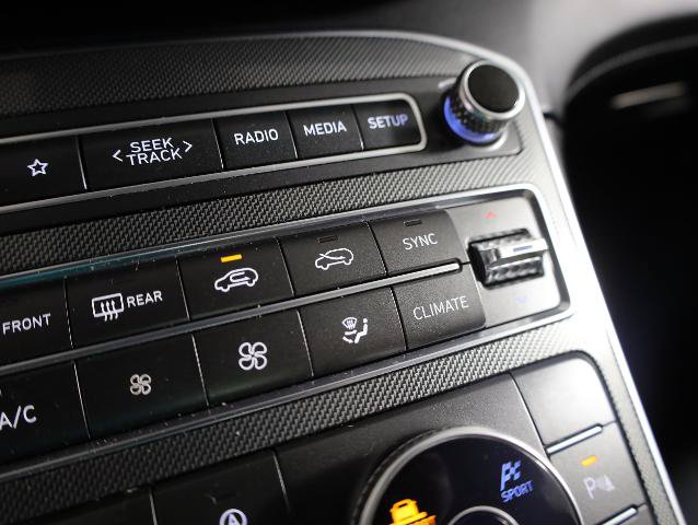 Used 2023 Hyundai Santa Fe Limited AWD/4WD image 25