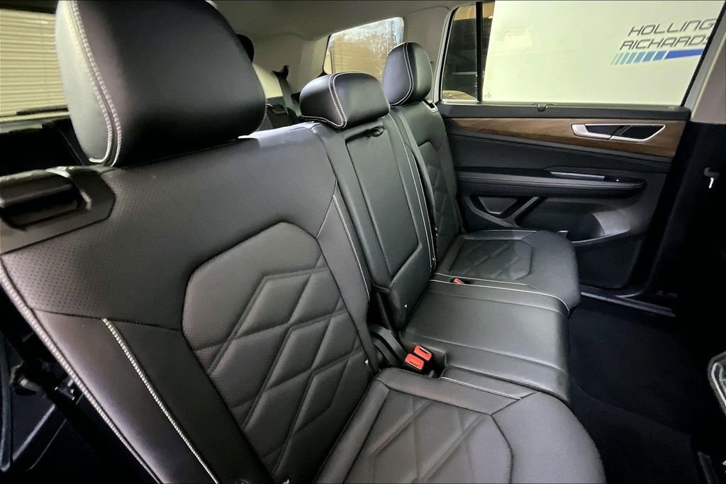 Used 2025 Volkswagen Atlas SE FWD image 22