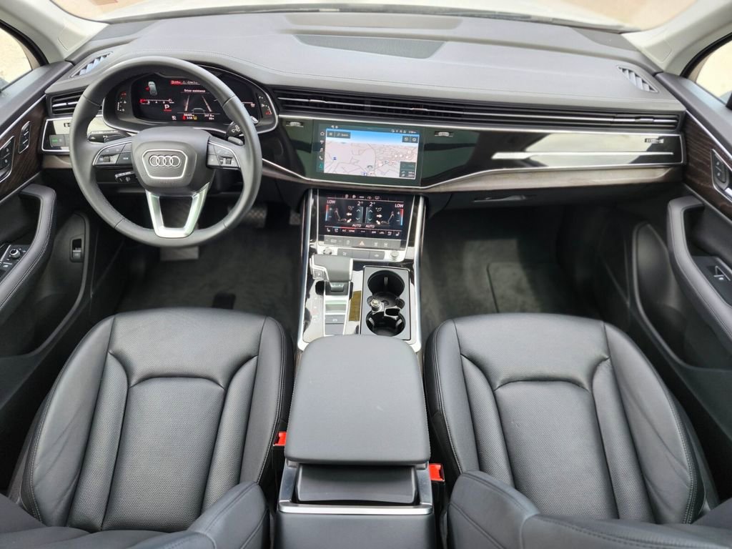Used 2023 Audi Q7 3.0T Premium Plus AWD/4WD image 12
