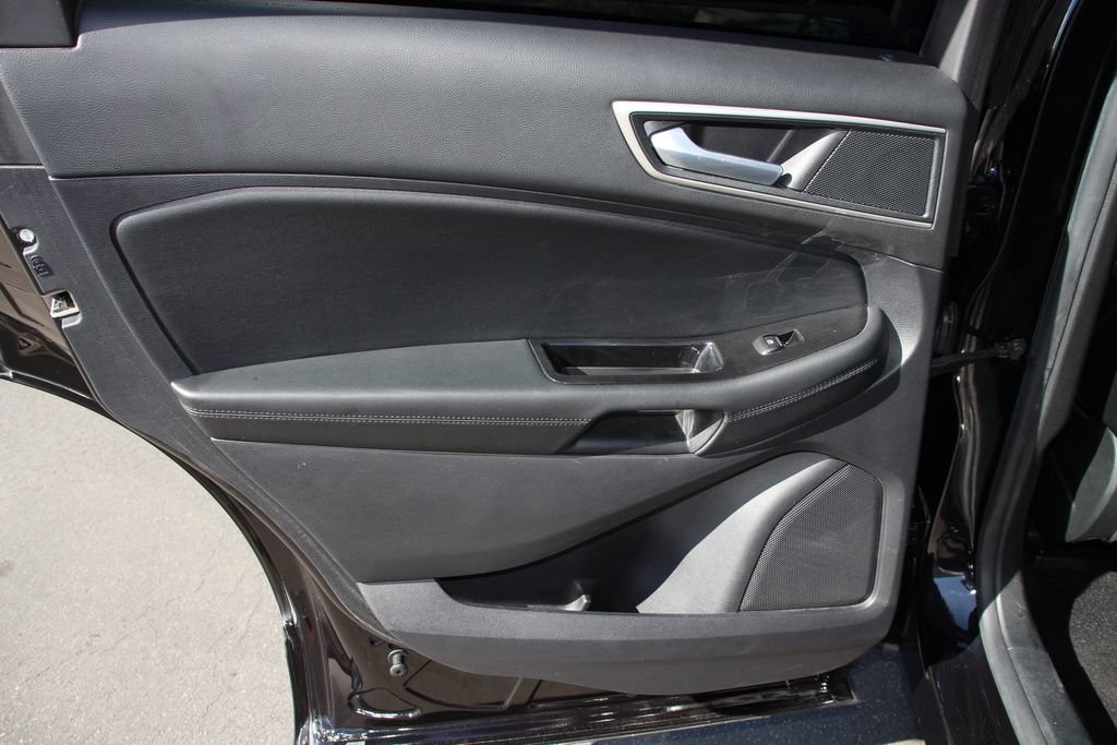 Certified 2019 Ford Edge SEL w/ Equipment Group 201A FWD image 21