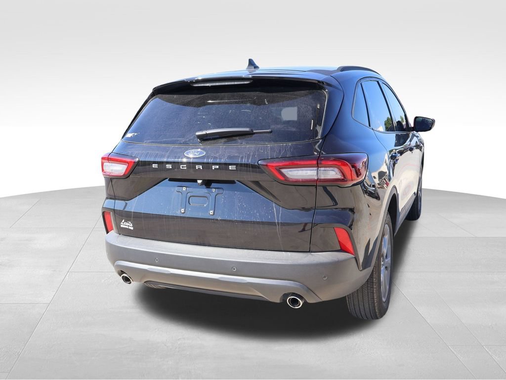 Certified 2026 Ford Escape ST-Line w/ Tech Pack #1 FWD image 17