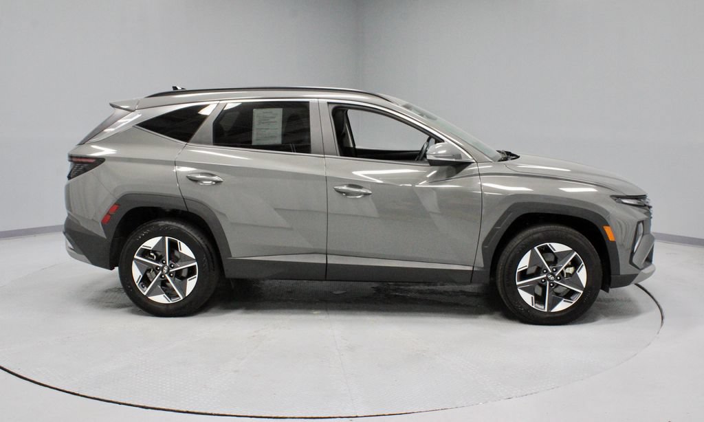 Used 2025 Hyundai Tucson SEL AWD/4WD image 12