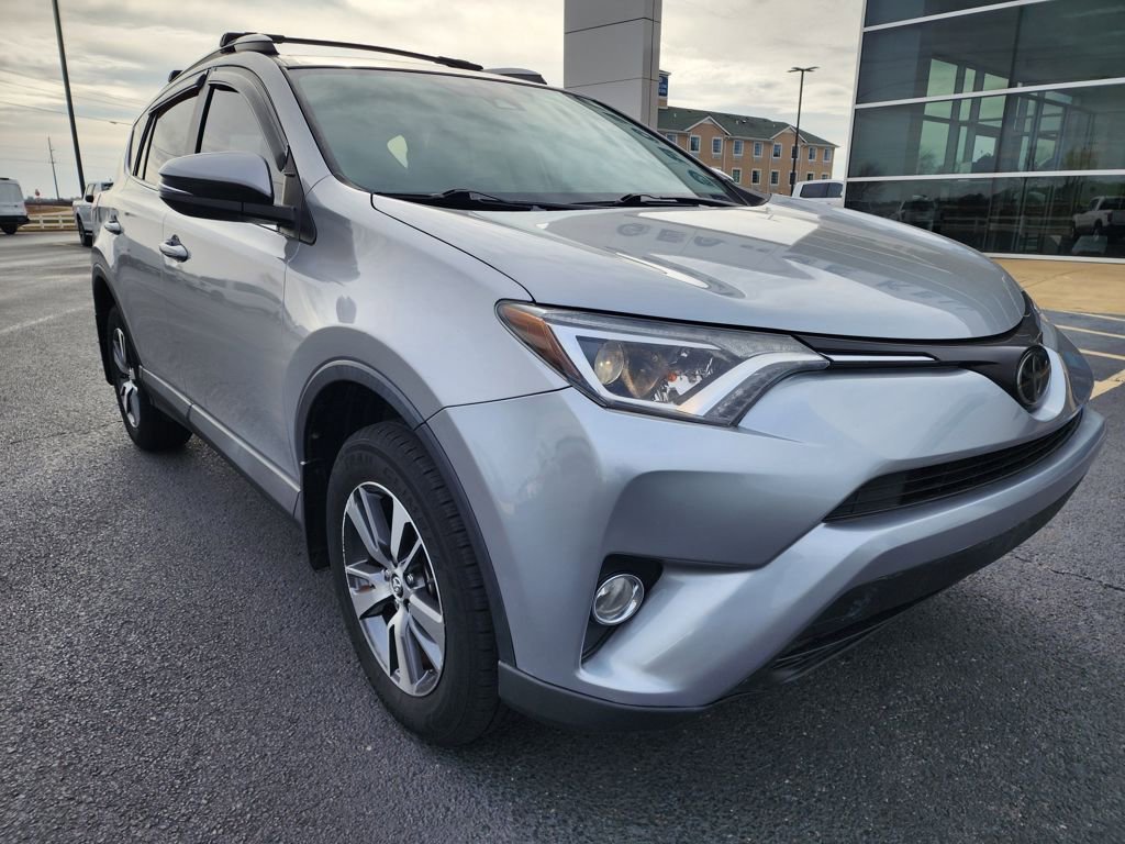 Used 2018 Toyota RAV4 XLE image 2
