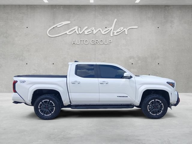 Used 2025 Toyota Tacoma TRD Sport AWD/4WD image 18