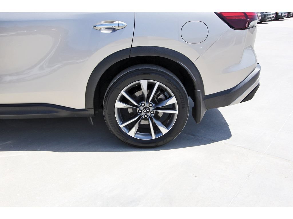 Used 2023 INFINITI QX60 Luxe w/ Vision Package FWD image 34