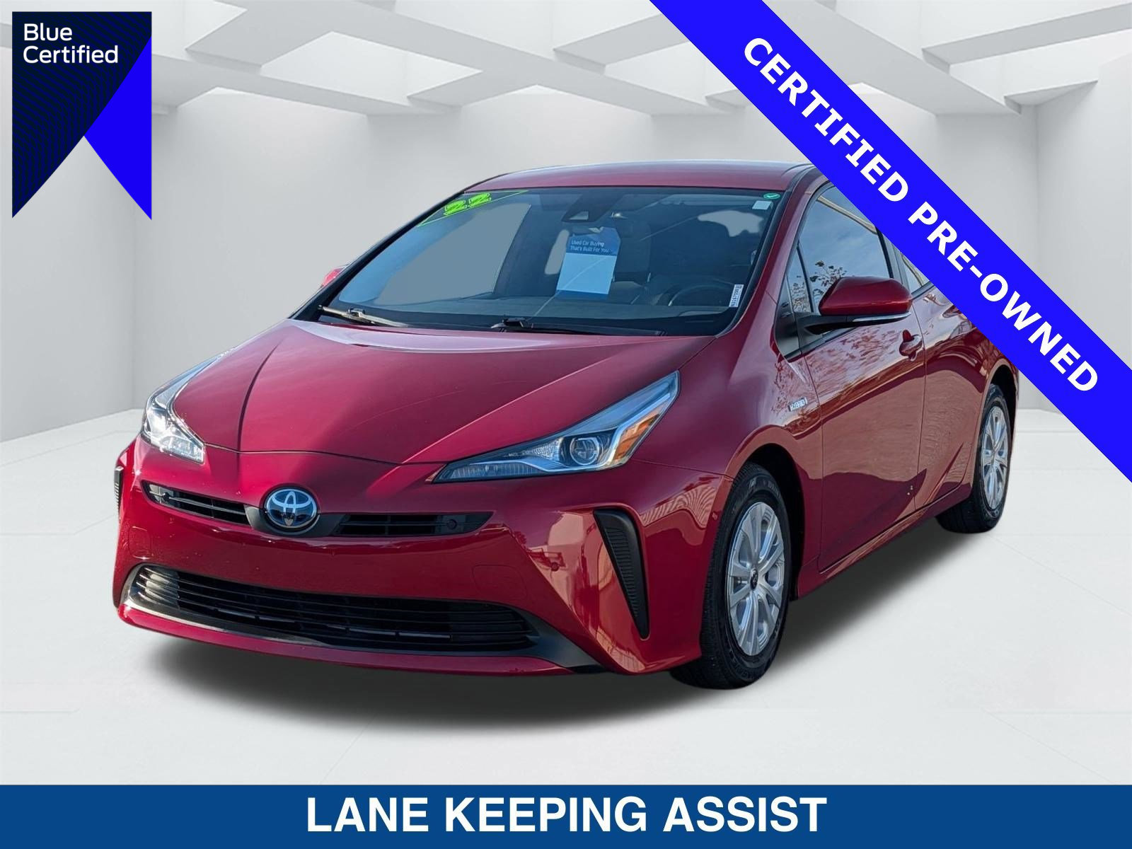 Used 2022 Toyota Prius LE image 1