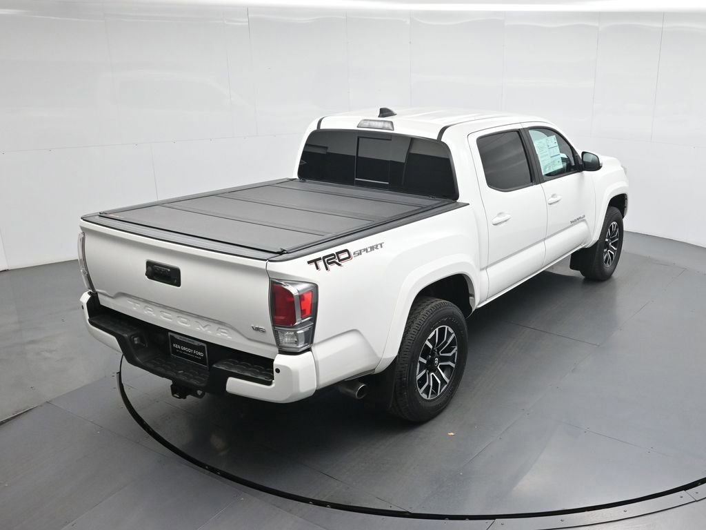 Used 2021 Toyota Tacoma TRD Sport w/ Technology Package image 14